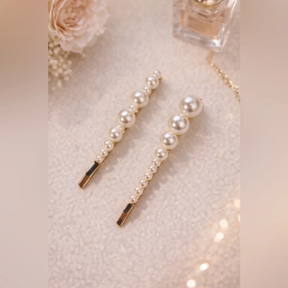 NWT Elegant Pearl Hair Pins Set of Two Coquette